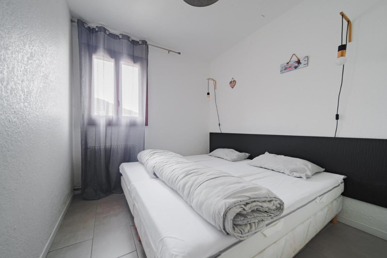 Max Apartment Лез Англ Екстериор снимка